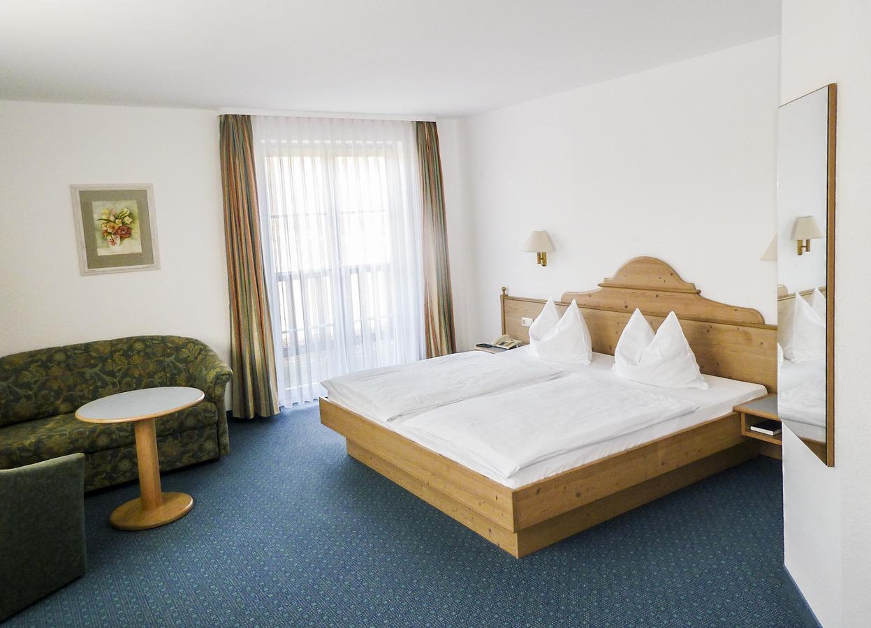 שמלקלדן Hotel Zur Werra מראה חיצוני תמונה