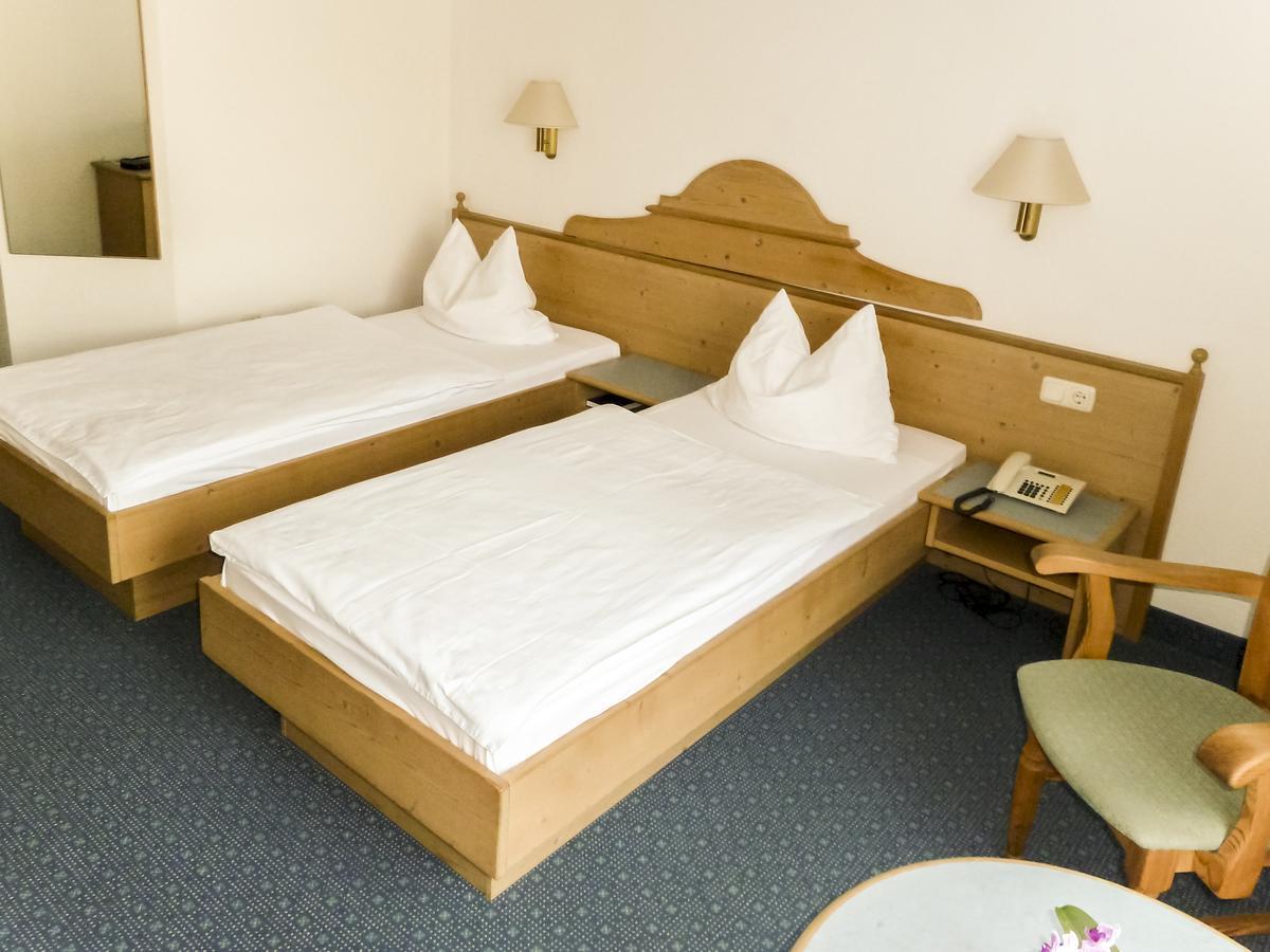 שמלקלדן Hotel Zur Werra מראה חיצוני תמונה