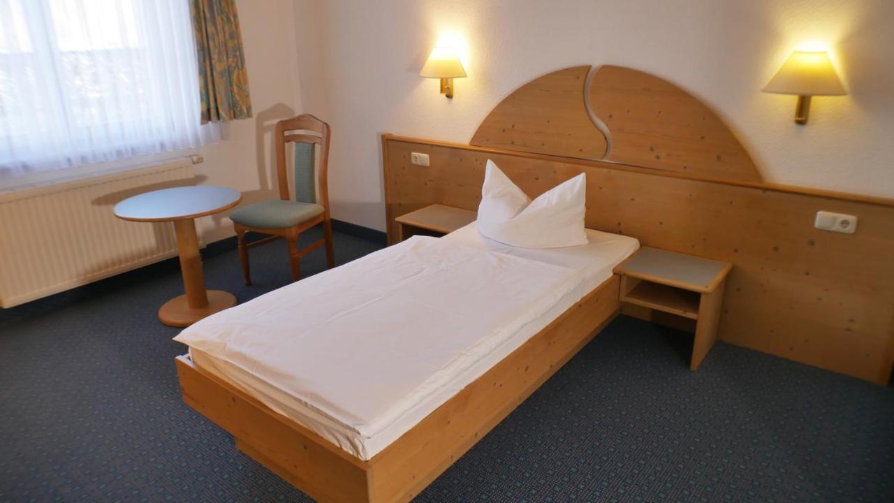 שמלקלדן Hotel Zur Werra מראה חיצוני תמונה